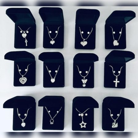 Ogrlica i naušnice od kristala