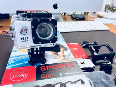 Sportska HD kamera - vodootporna, sa opremom