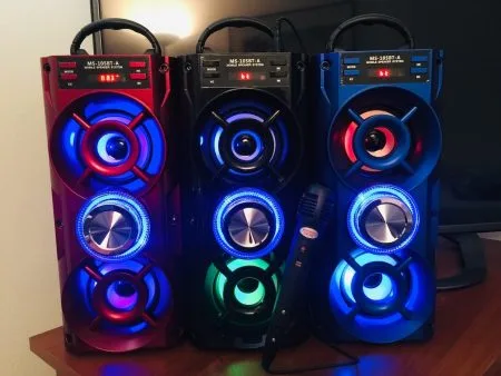 Prijenosni Bluetooth zvučnik XXL - sa svjetlom i ekranom