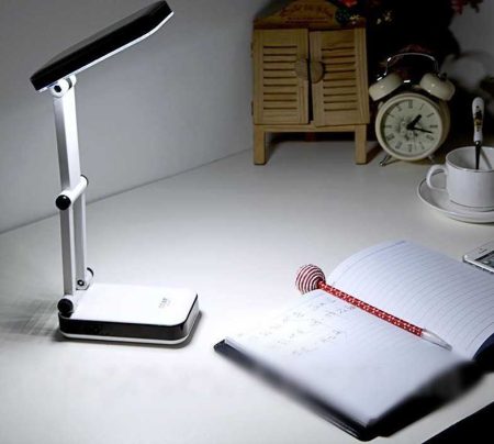 Stolna LED lampa s touch senzorom