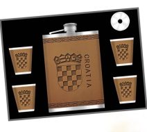 Pljoska-s-hrvatskim-grbom-i-4-case_11_