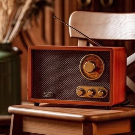 Retro radio s Bluetoothom – analogni stil, moderan zvuk