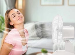 Stolni ventilator bijeli metalni