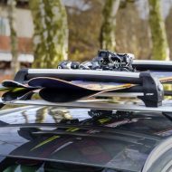 Automobilski aluminijski krovni nosaci za skije i snowboard_01