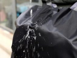 Vodootporna navlaka za ruksak 35L i 45L – zastita od kise i snijega_005