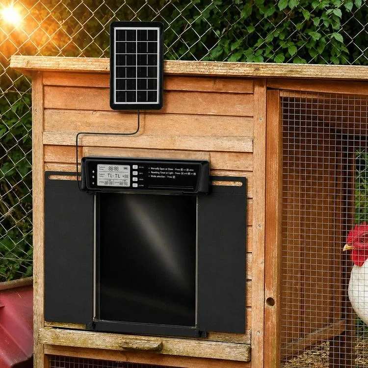 automatska-vrata-za-kokosinjac-sa-solarnim-panelom-i-daljins-01