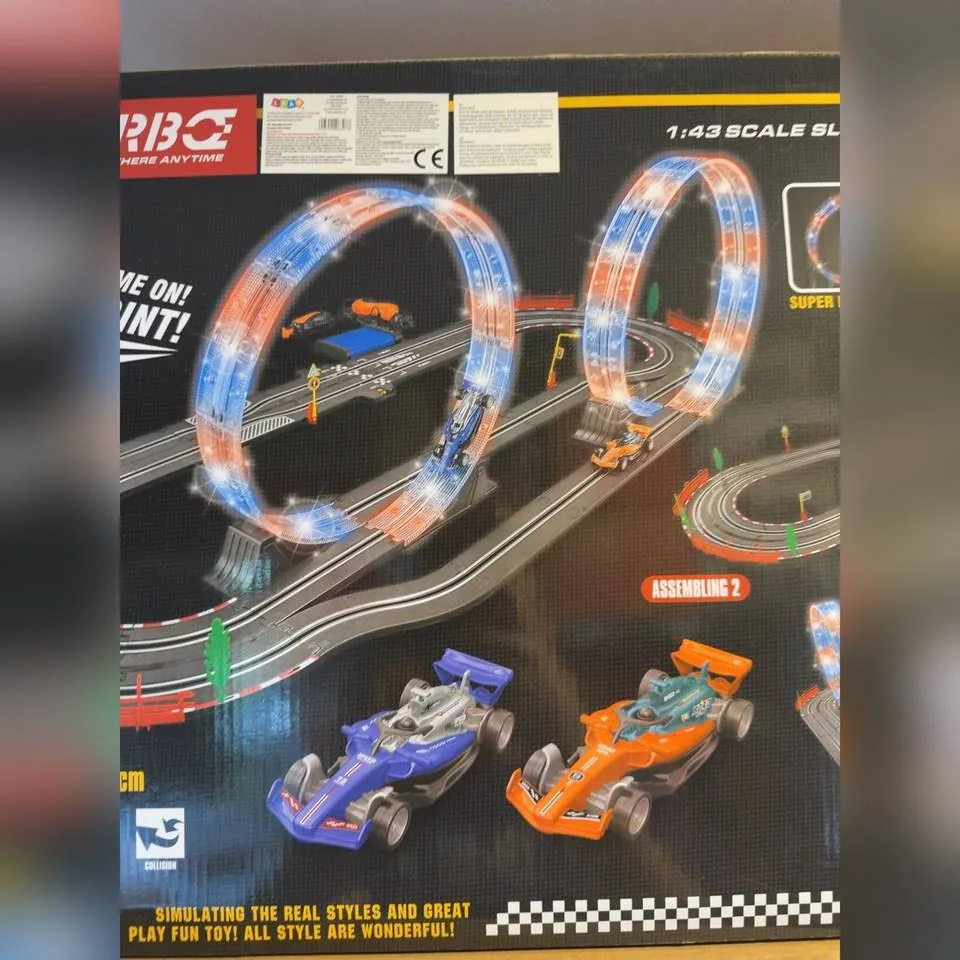 komplet-staze-za-slot-utrke-143-3-u-1-duzina-560-cm-11 Komplet staze za slot utrke 1:43, 3 u 1, dužina 560 cm - slika 12