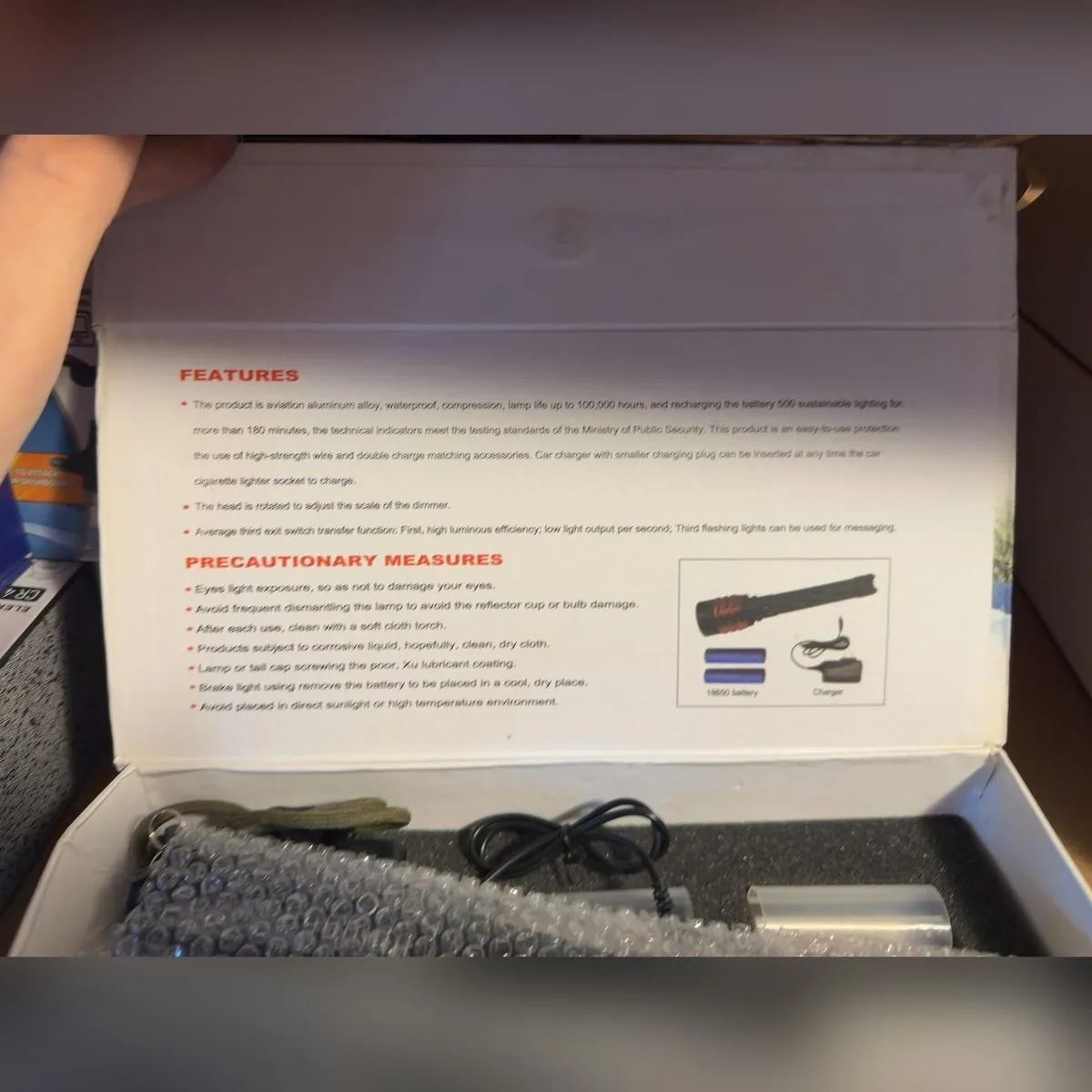 led-rucna-svjetiljka-800-lumena-s-magnetskim-postoljem-i-zoo-13